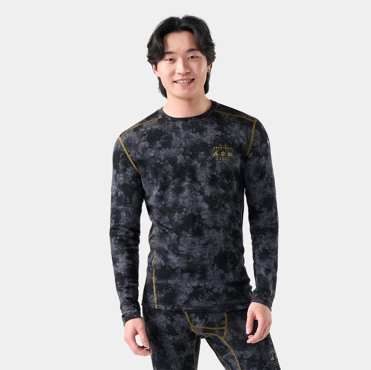 Smartwool Men's Classic Thermal Merino Base Layer Crew in Black Tie Dye-Honey Gold
