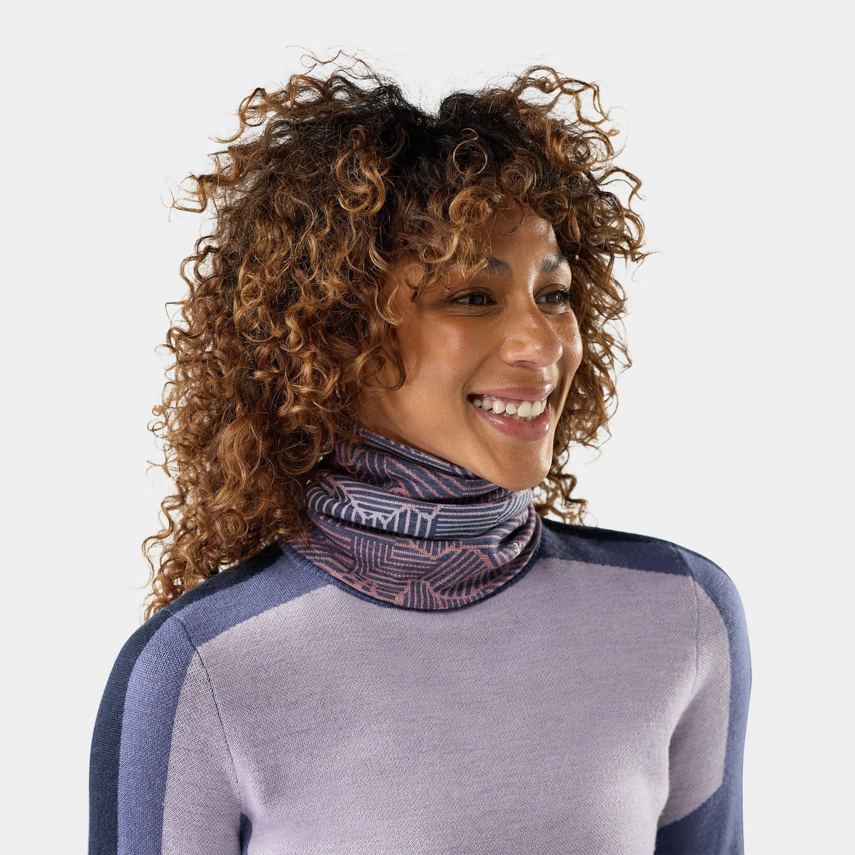 Smartwool Thermal Merino Reversible Neck Gaiter in Nightfall Linear Peaks
