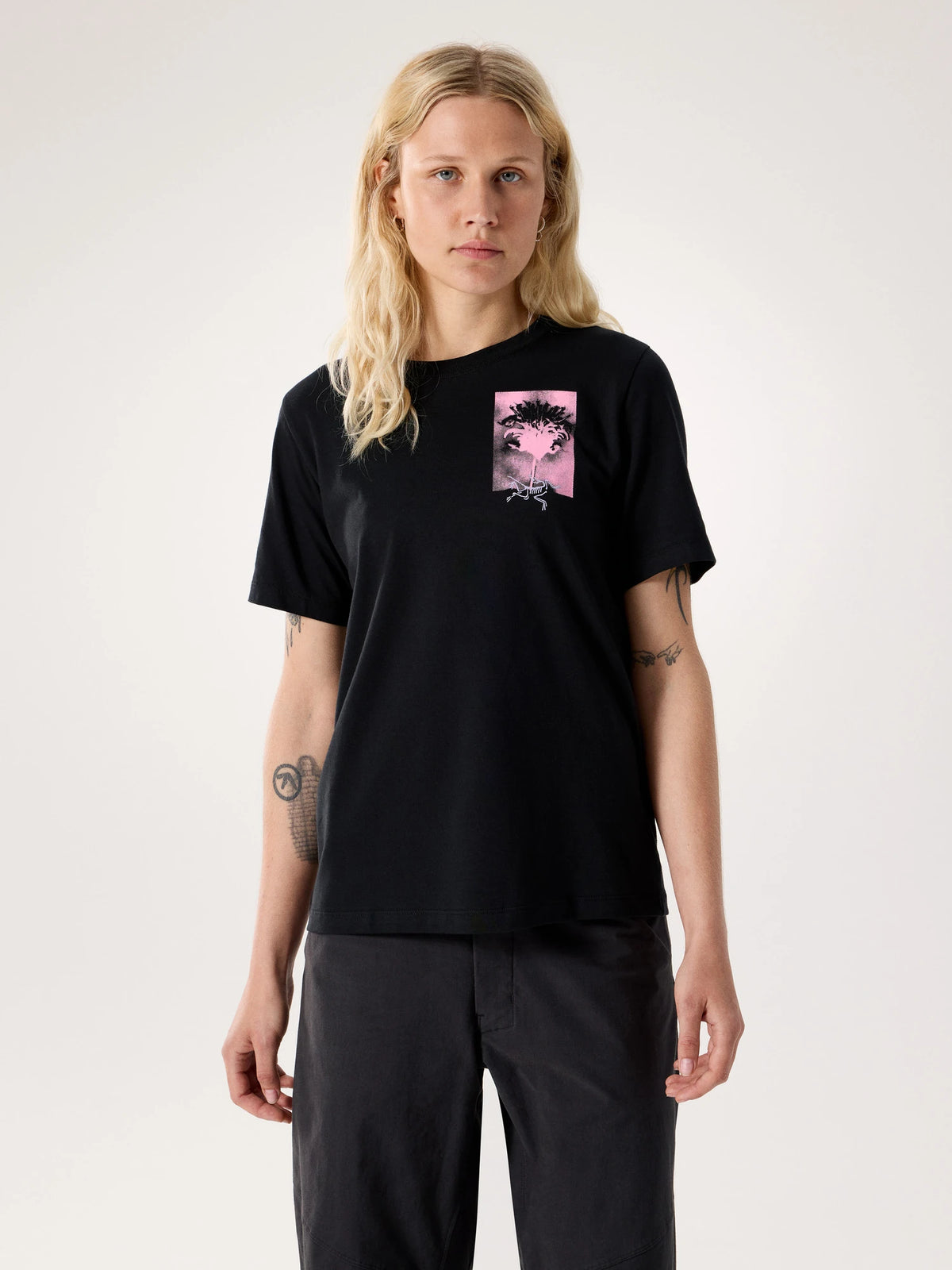 Arc'teryx Kragg SL Cotton Superbloom Crew Short Sleeve Women's in Black