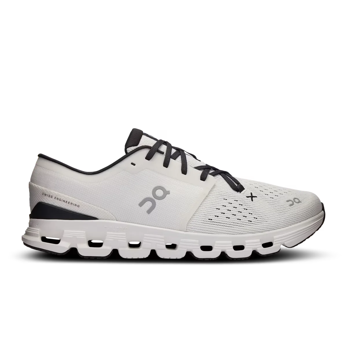 On Cloud X 4 Men's training shoe in Ivory/Black