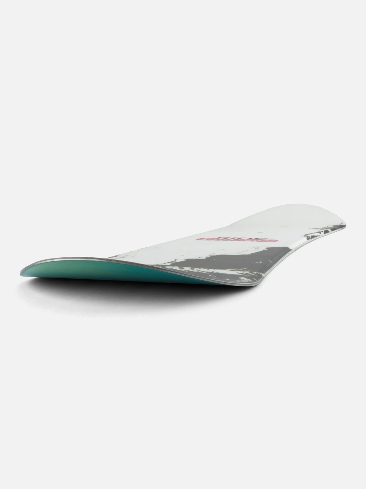 Ride Saturday Snowboard 2026 – Women’s All-Mountain Twin Board with Standard Camber, Slimewalls, Carbon Array 3, and Quadratic Sidecut