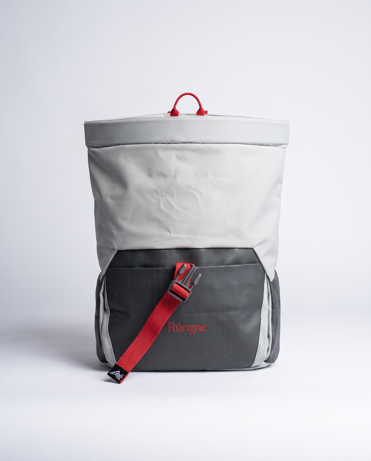 Rungne Performance chalk bucket with red carry strap