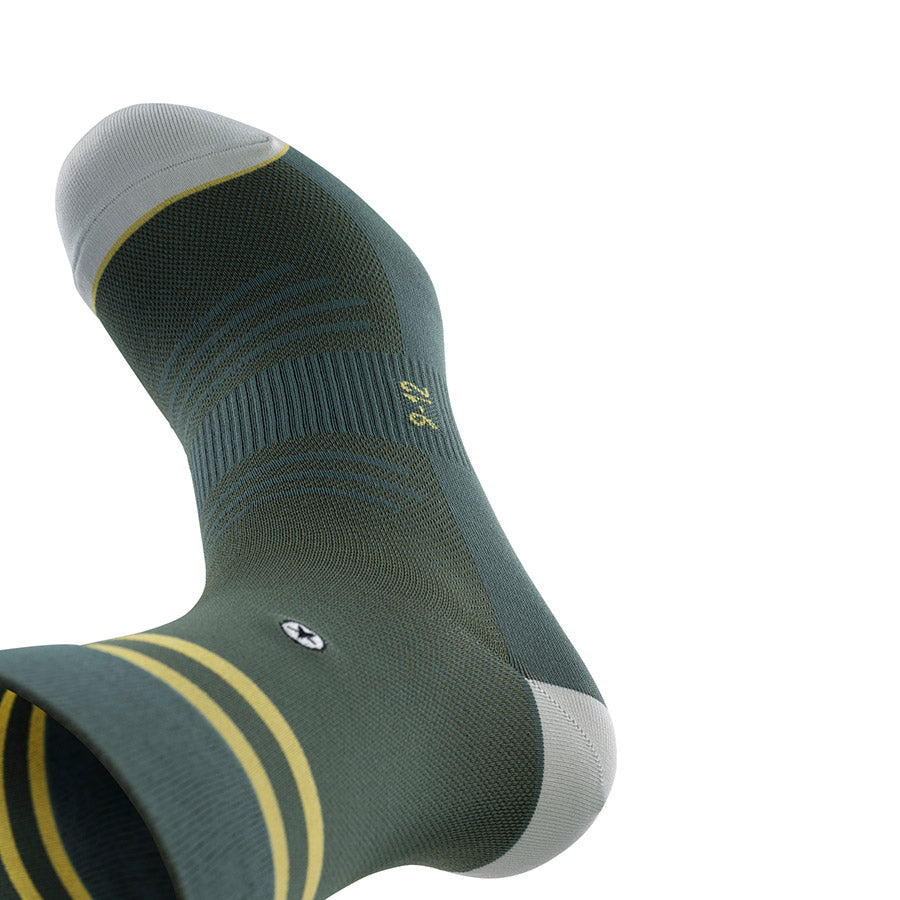 EVOC Sport Socks – Breathable & Elastic Multifunction Cycling Socks with Embroidered Logo