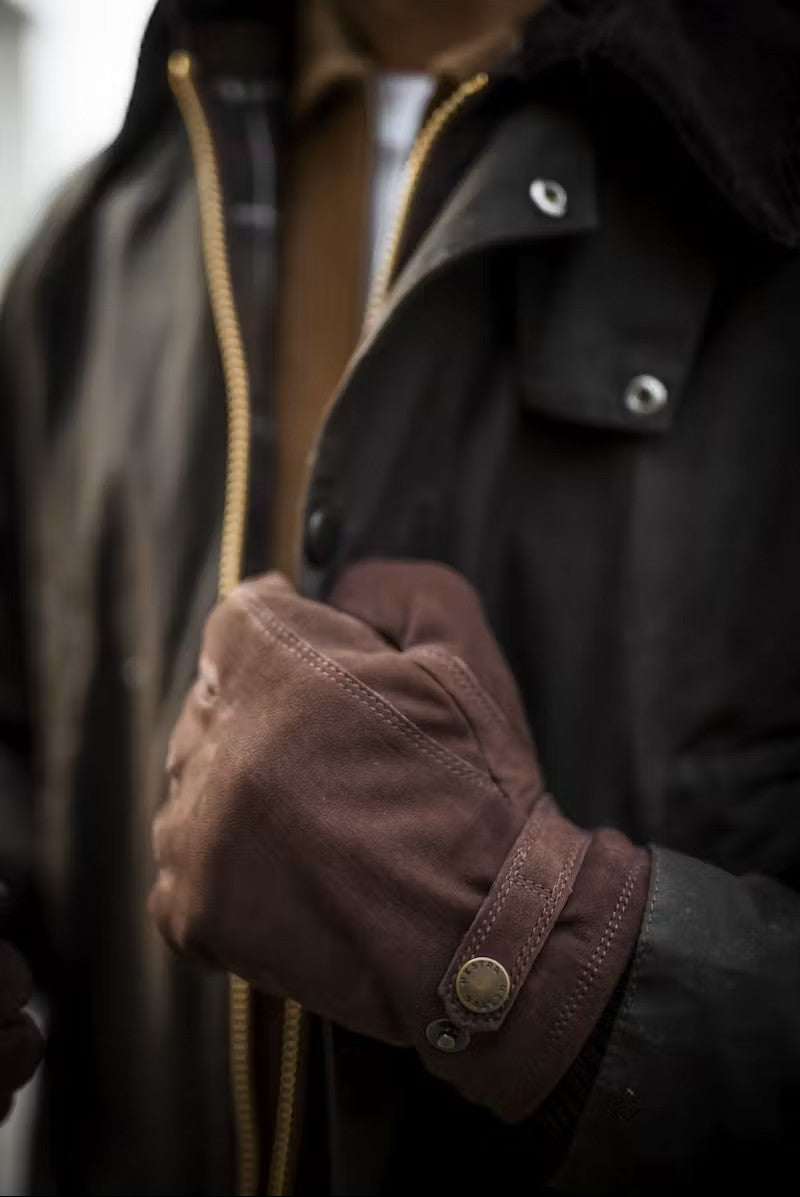 Hestra Bergvik Glove – Espresso, worn