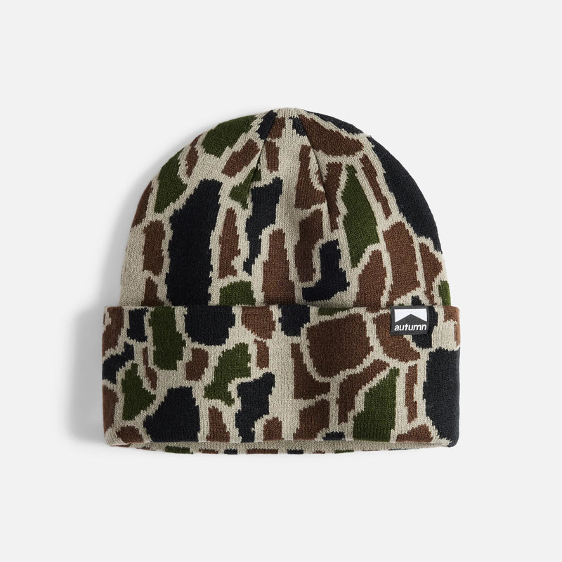 Autumn Treebark Beanie – Four-Color Knit