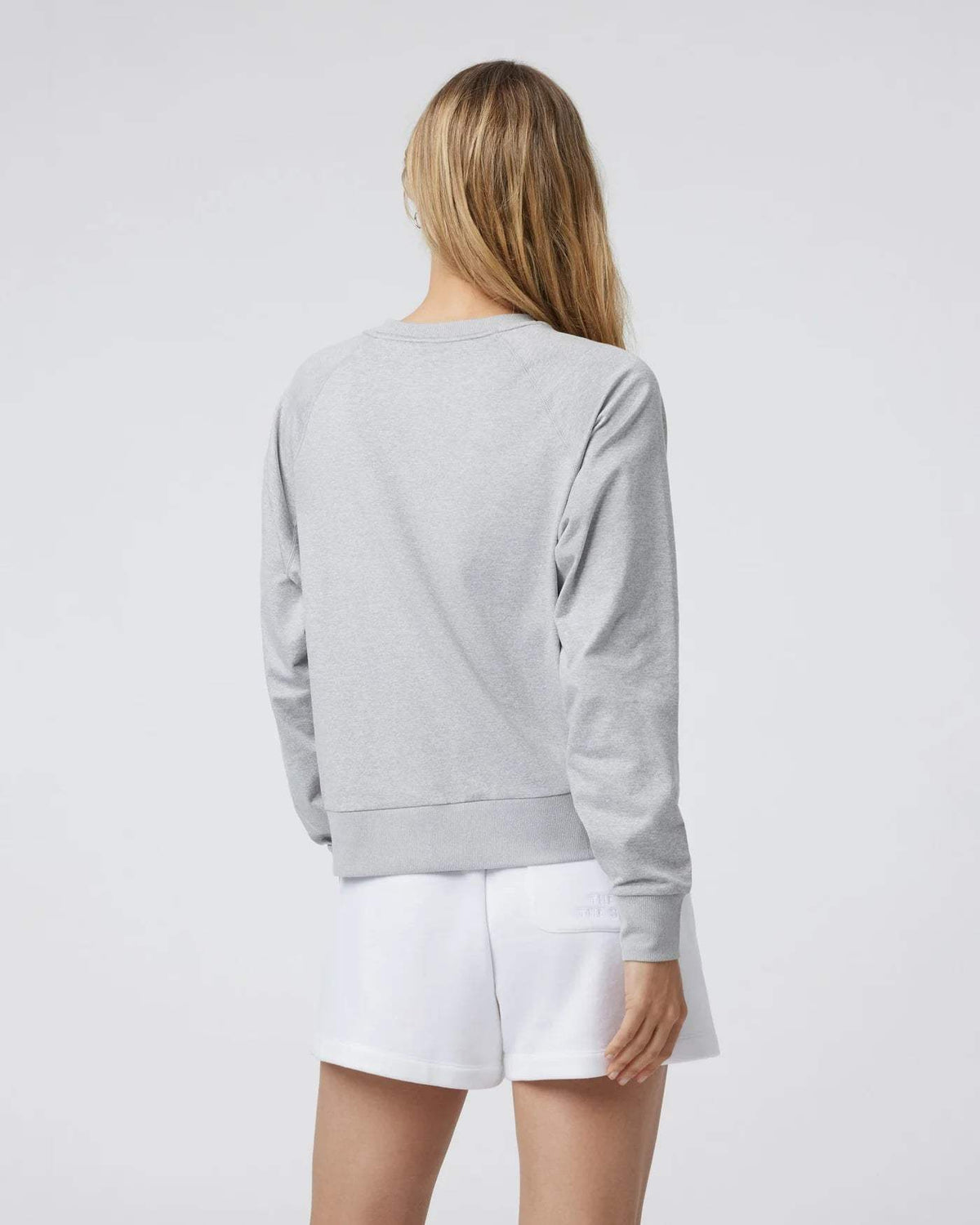 Vuori Long Sleeve Halo Crew - Women's | Ultra-Soft, Lightweight & Versatile Pullover for Everyday Comfort