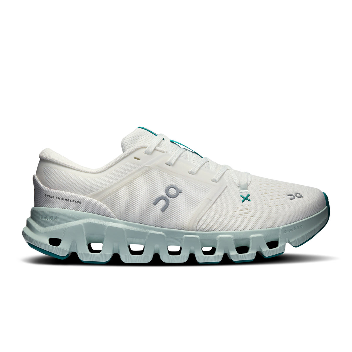 On Cloud X 5 Women's shoe in Ivory / Surf