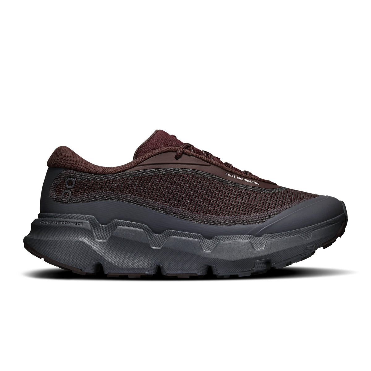 On Cloudsoma Hike Women's shoe in Ox / Eclipse