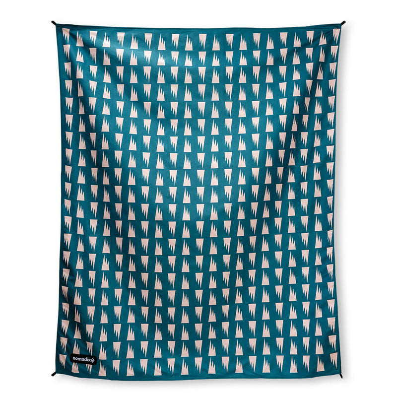Nomadix Festival Blanket Plush Water-Resistant Blanket