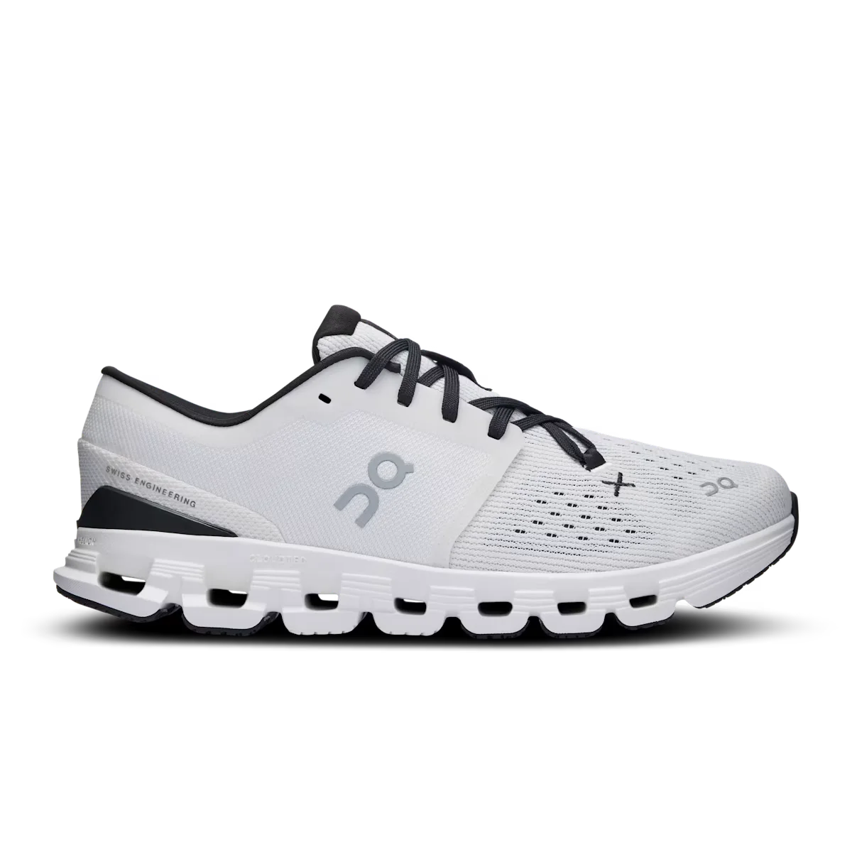 On Cloud X 4 Women's training shoe in Ivory/Black