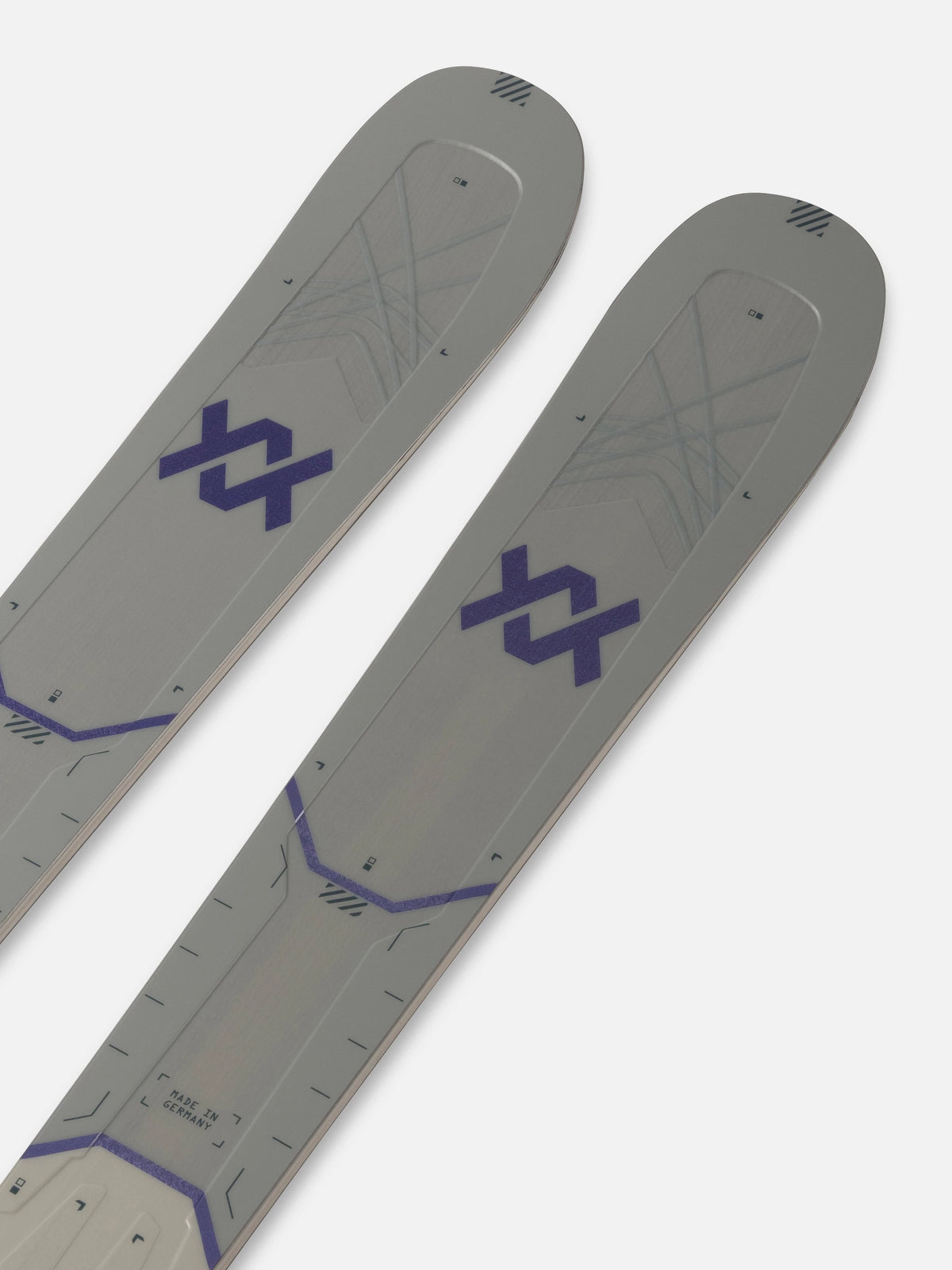 Volkl Mantra 84 W Skis 2027 tip and tail detail